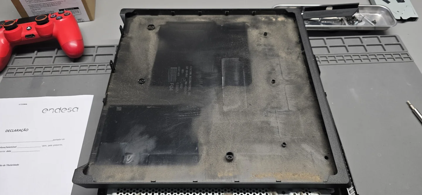 Consola PS4: Registo da consola antes de iniciar a manutenção.